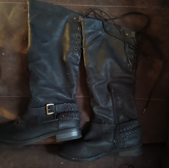 Ladies size 6 medium boots - Picture 1 of 5